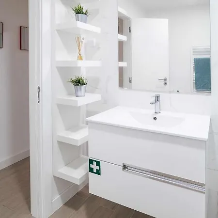 فيلة Oura V2 Flores *